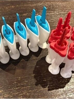 Reusable Blue and Red Popsicle Molds with Stands - Set of 8